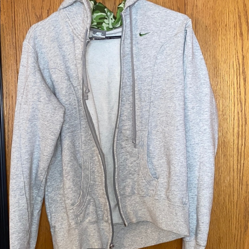 Nike sweatshirt